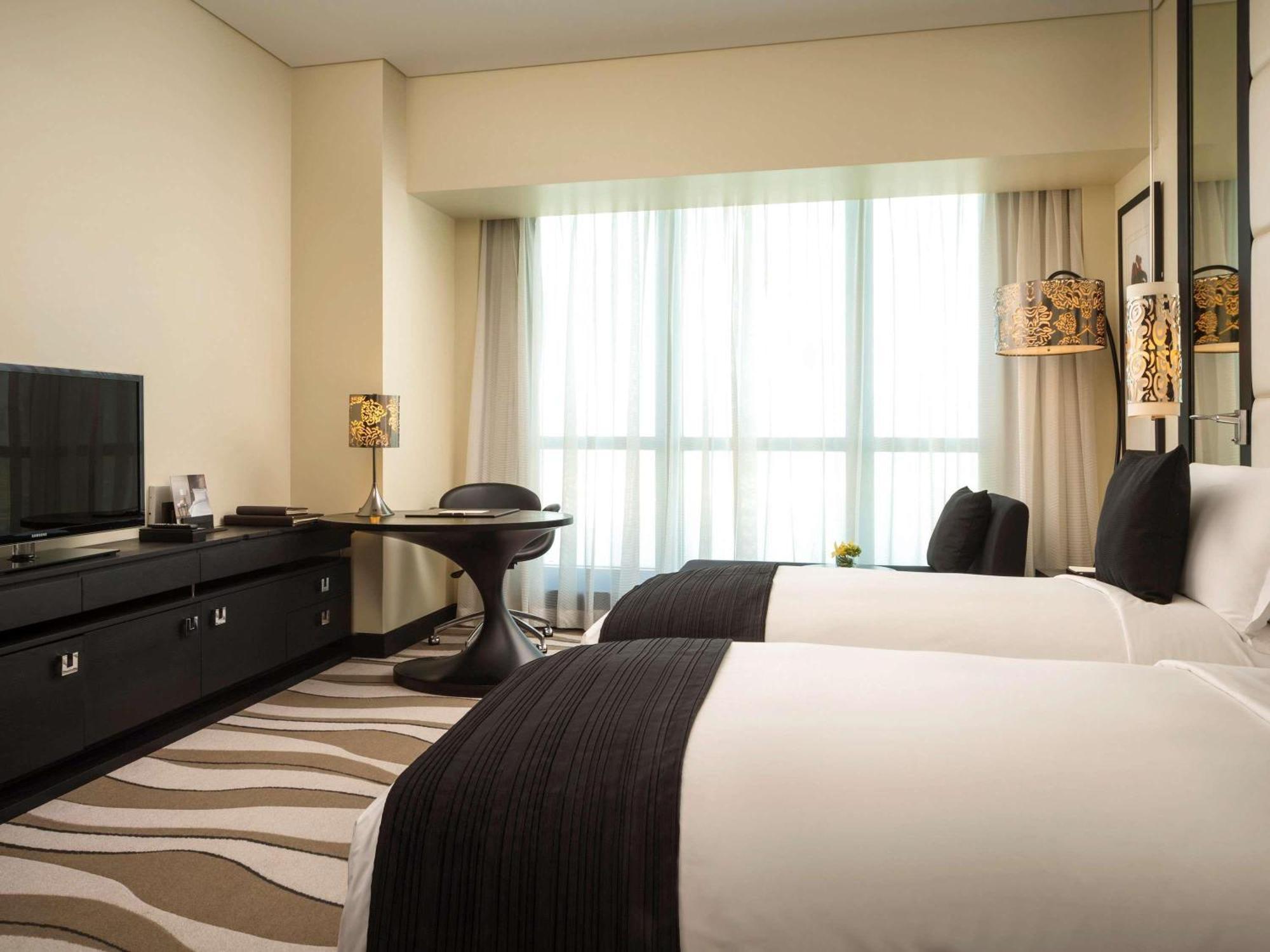 Hotel Sofitel Abu Dhabi Corniche Esterno foto