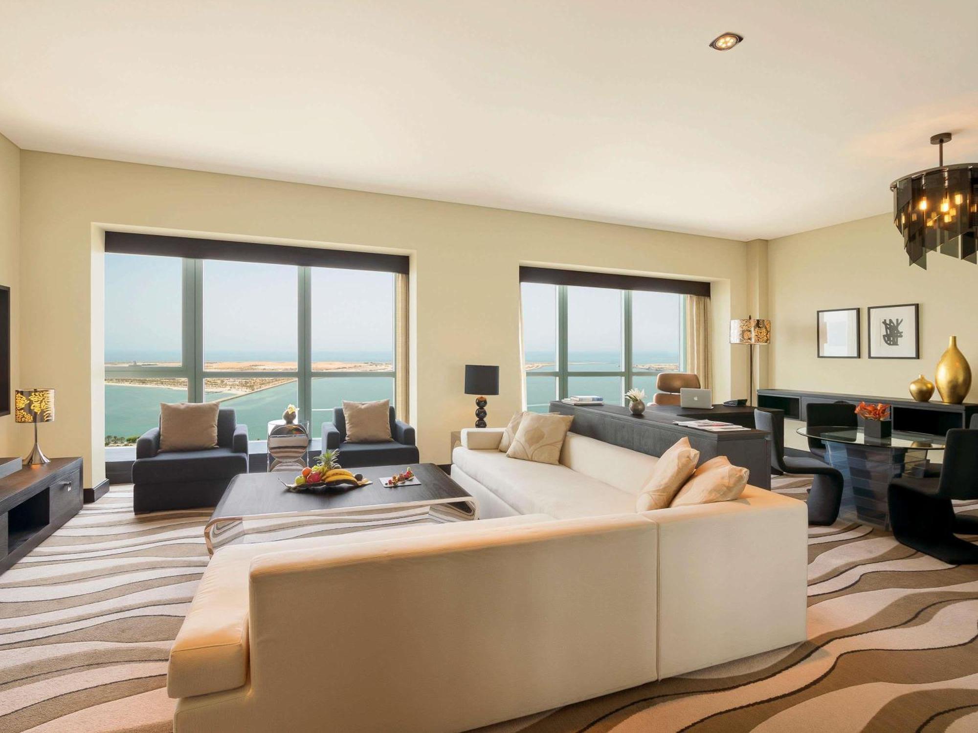 Hotel Sofitel Abu Dhabi Corniche Esterno foto