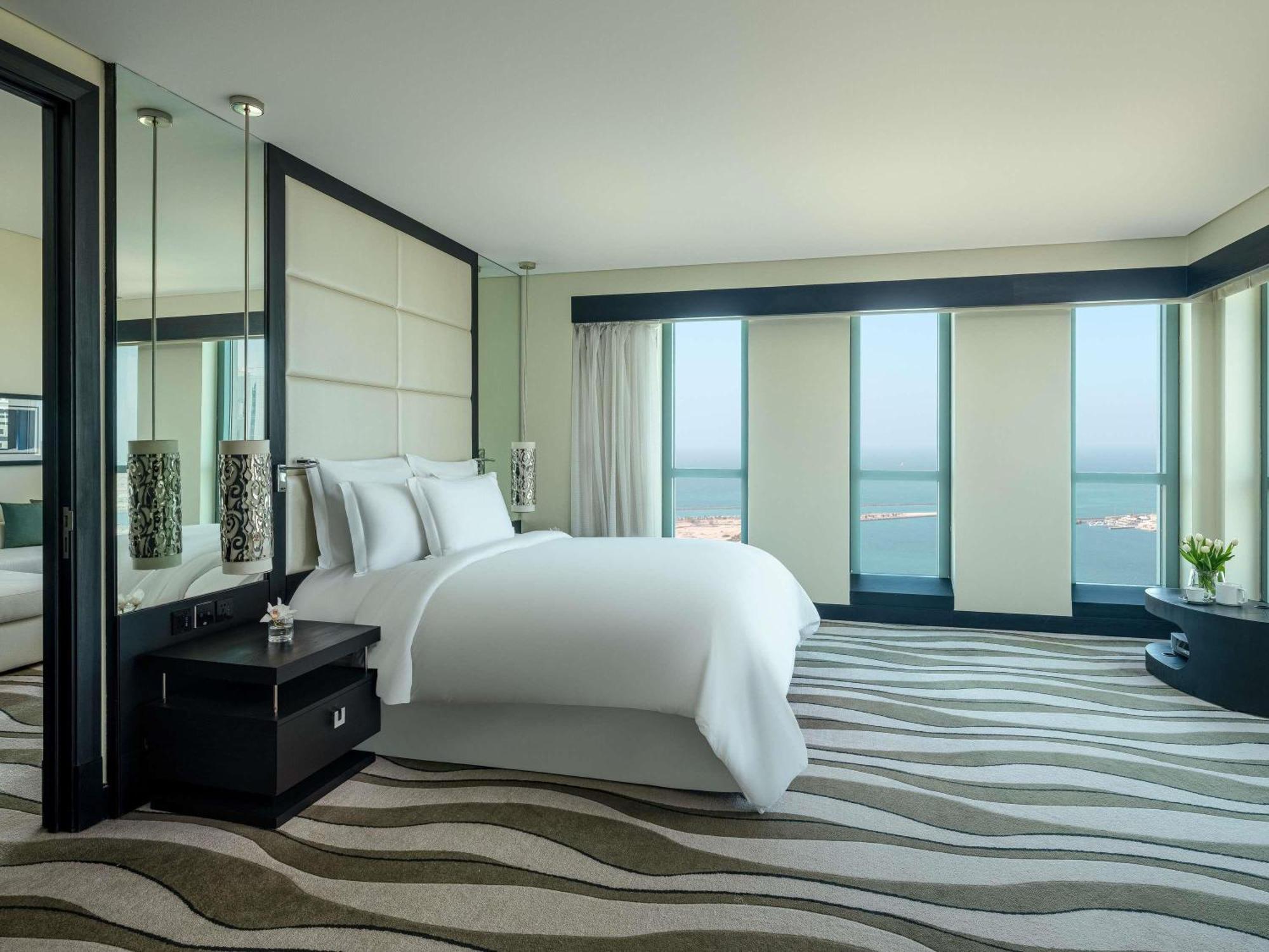 Hotel Sofitel Abu Dhabi Corniche Esterno foto