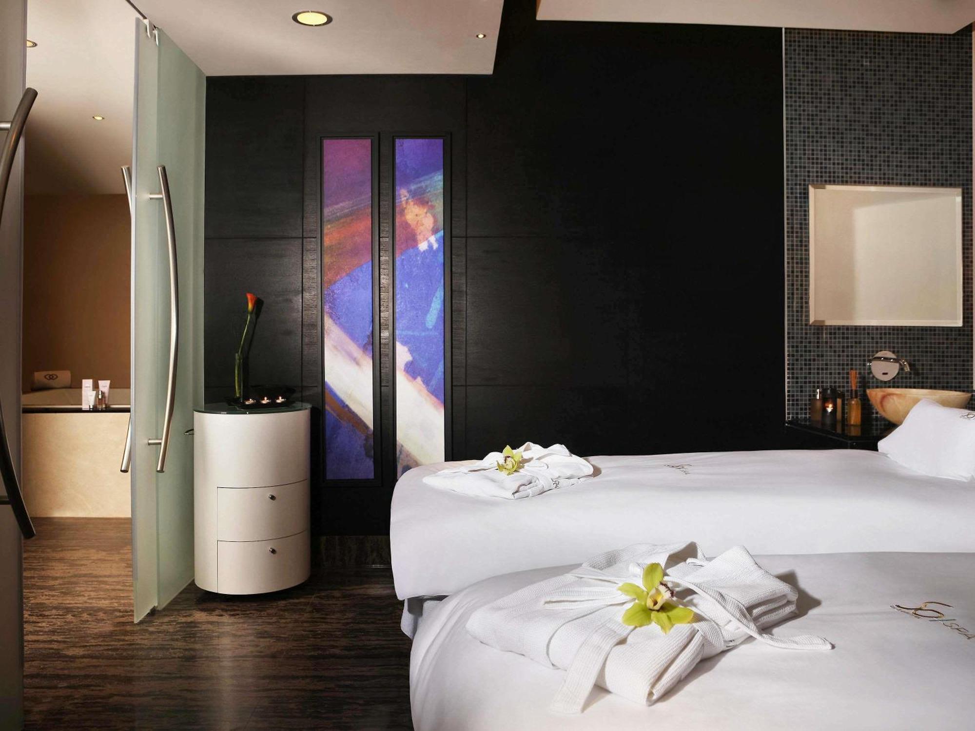 Hotel Sofitel Abu Dhabi Corniche Esterno foto