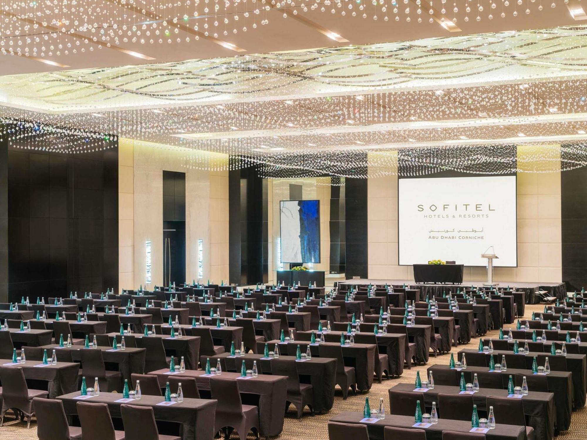 Hotel Sofitel Abu Dhabi Corniche Esterno foto