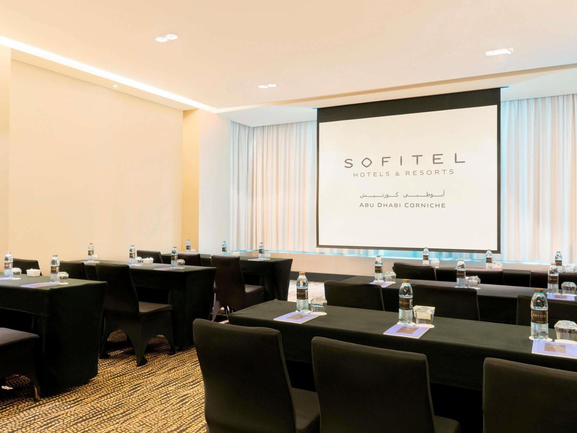 Hotel Sofitel Abu Dhabi Corniche Esterno foto