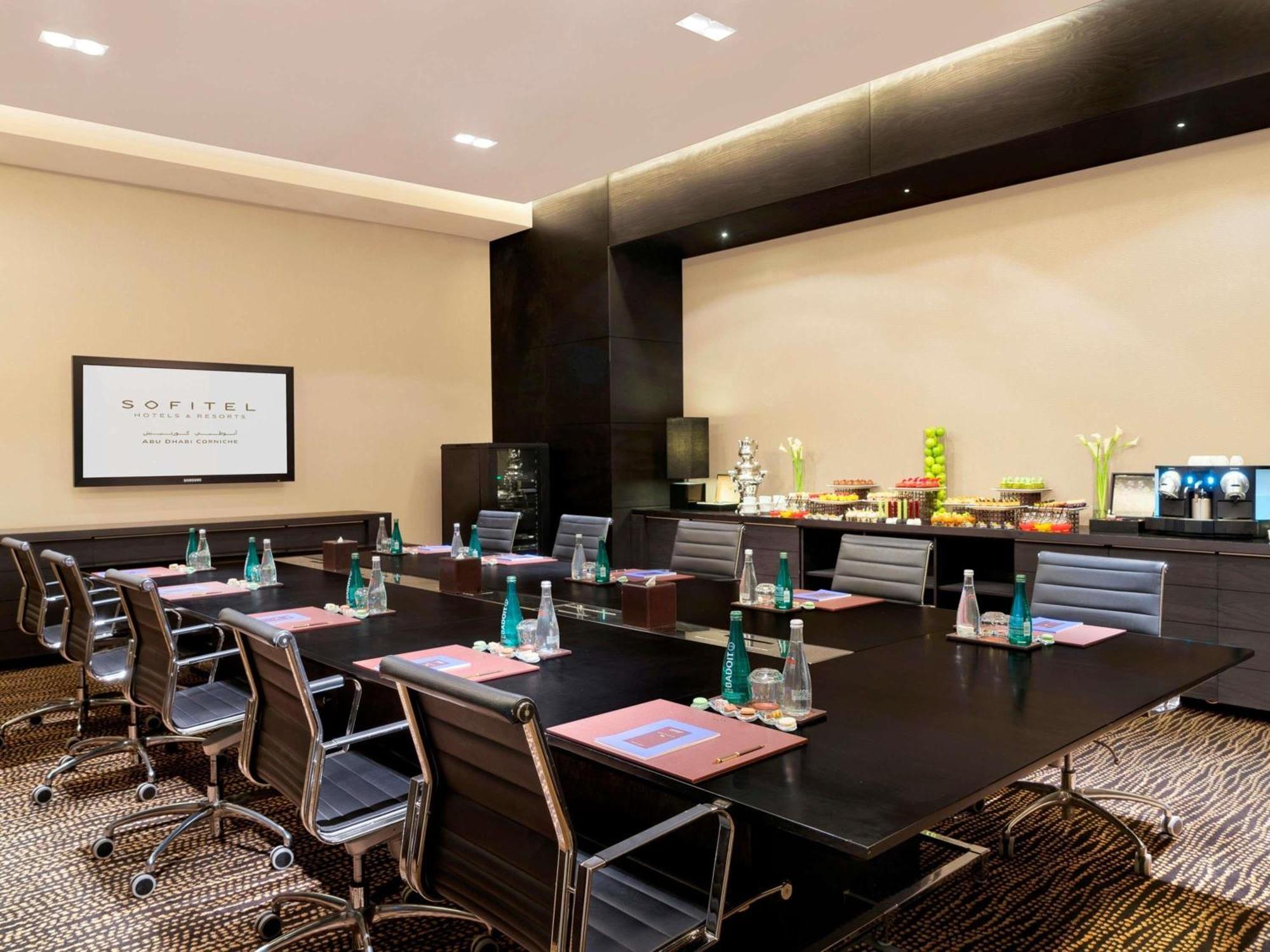 Hotel Sofitel Abu Dhabi Corniche Esterno foto