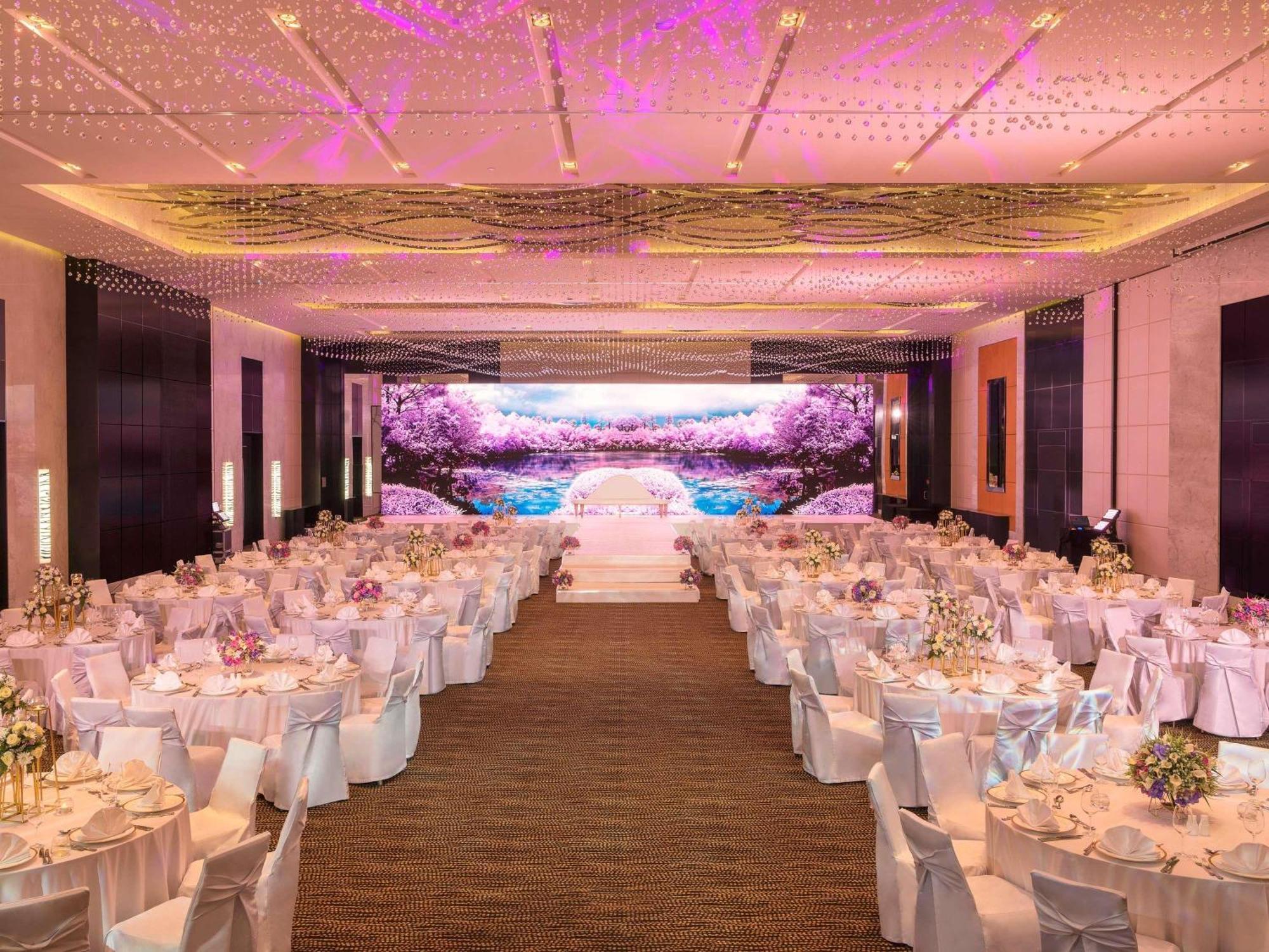 Hotel Sofitel Abu Dhabi Corniche Esterno foto