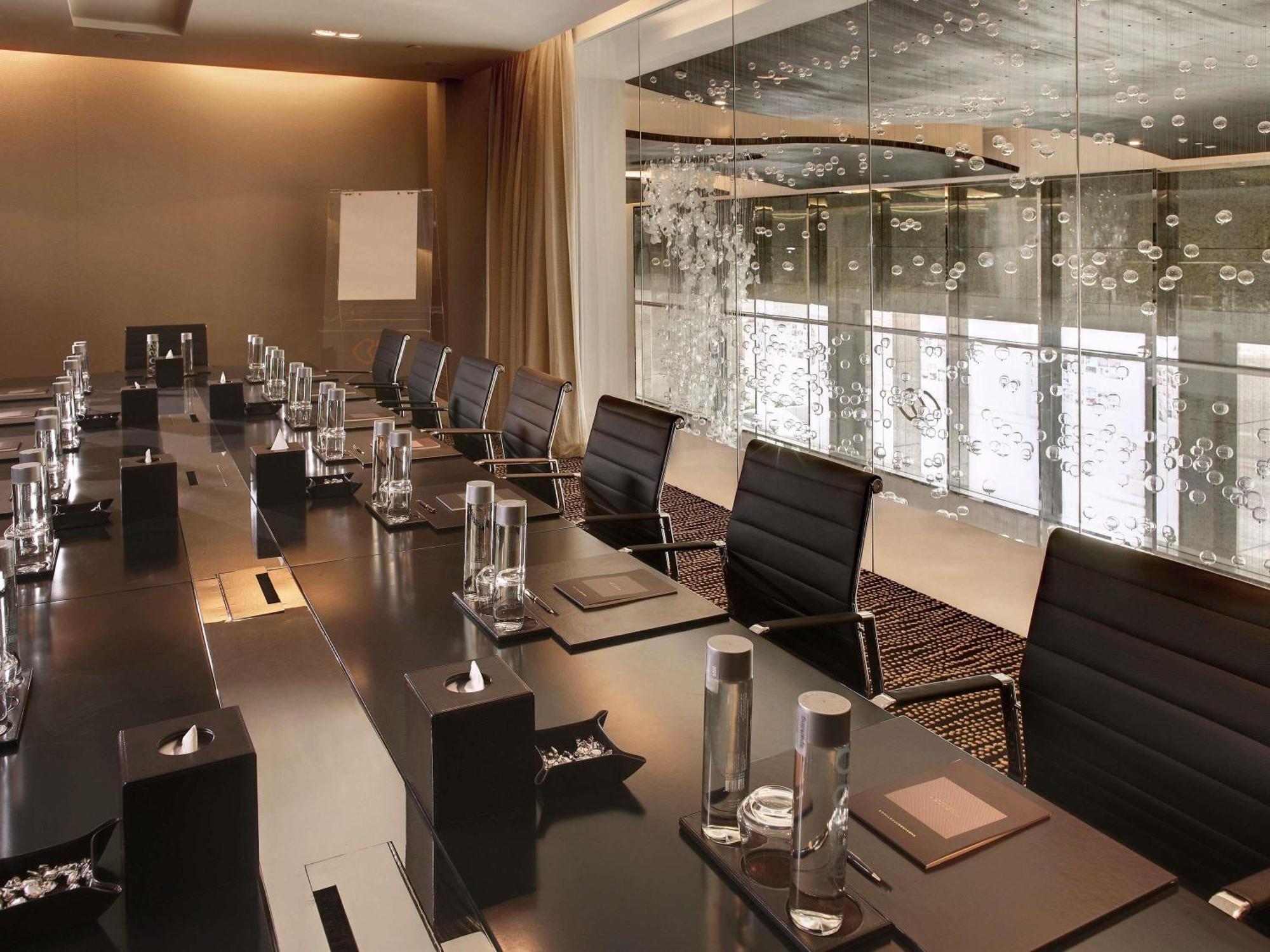 Hotel Sofitel Abu Dhabi Corniche Esterno foto