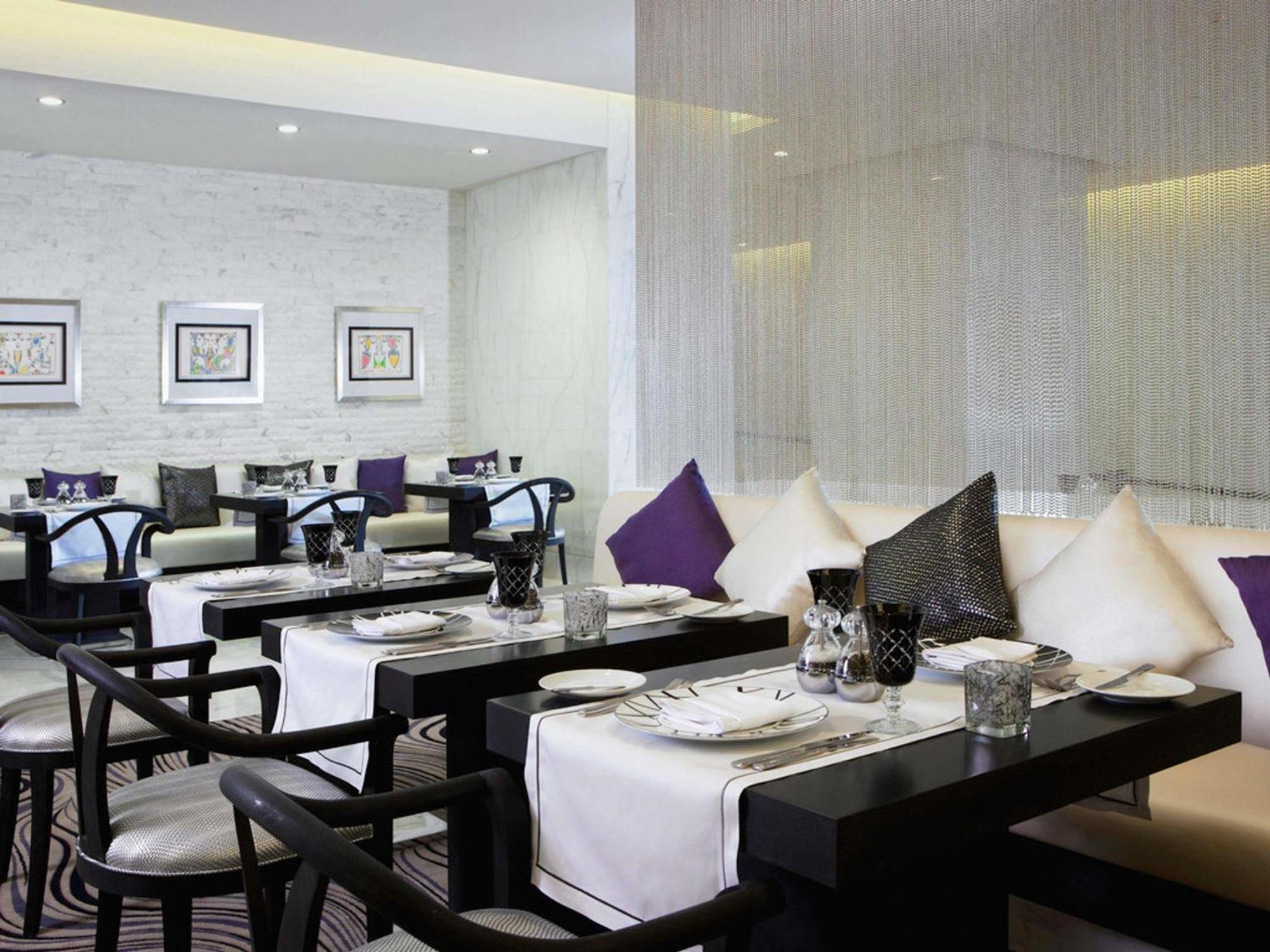 Hotel Sofitel Abu Dhabi Corniche Esterno foto