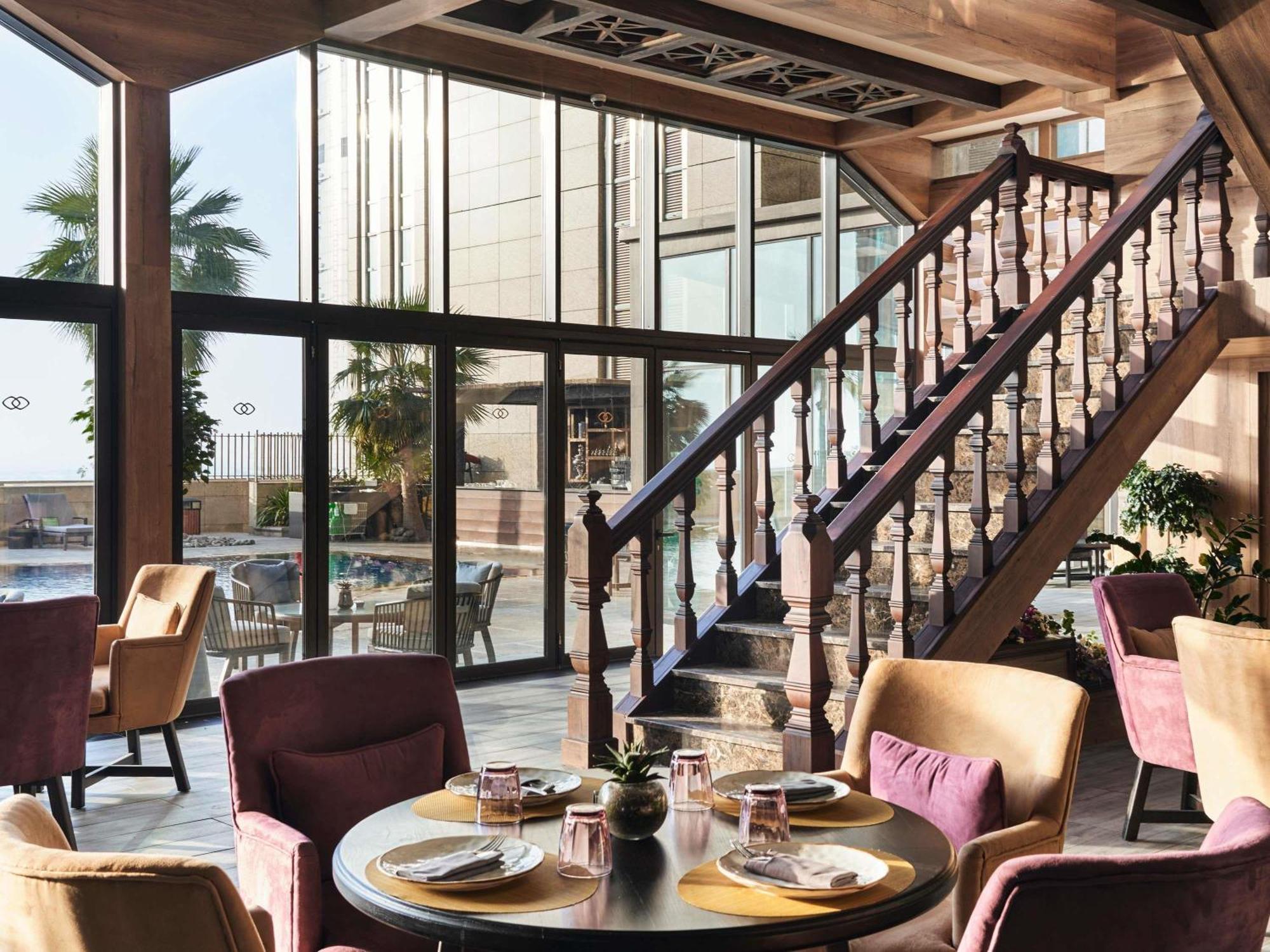 Hotel Sofitel Abu Dhabi Corniche Esterno foto